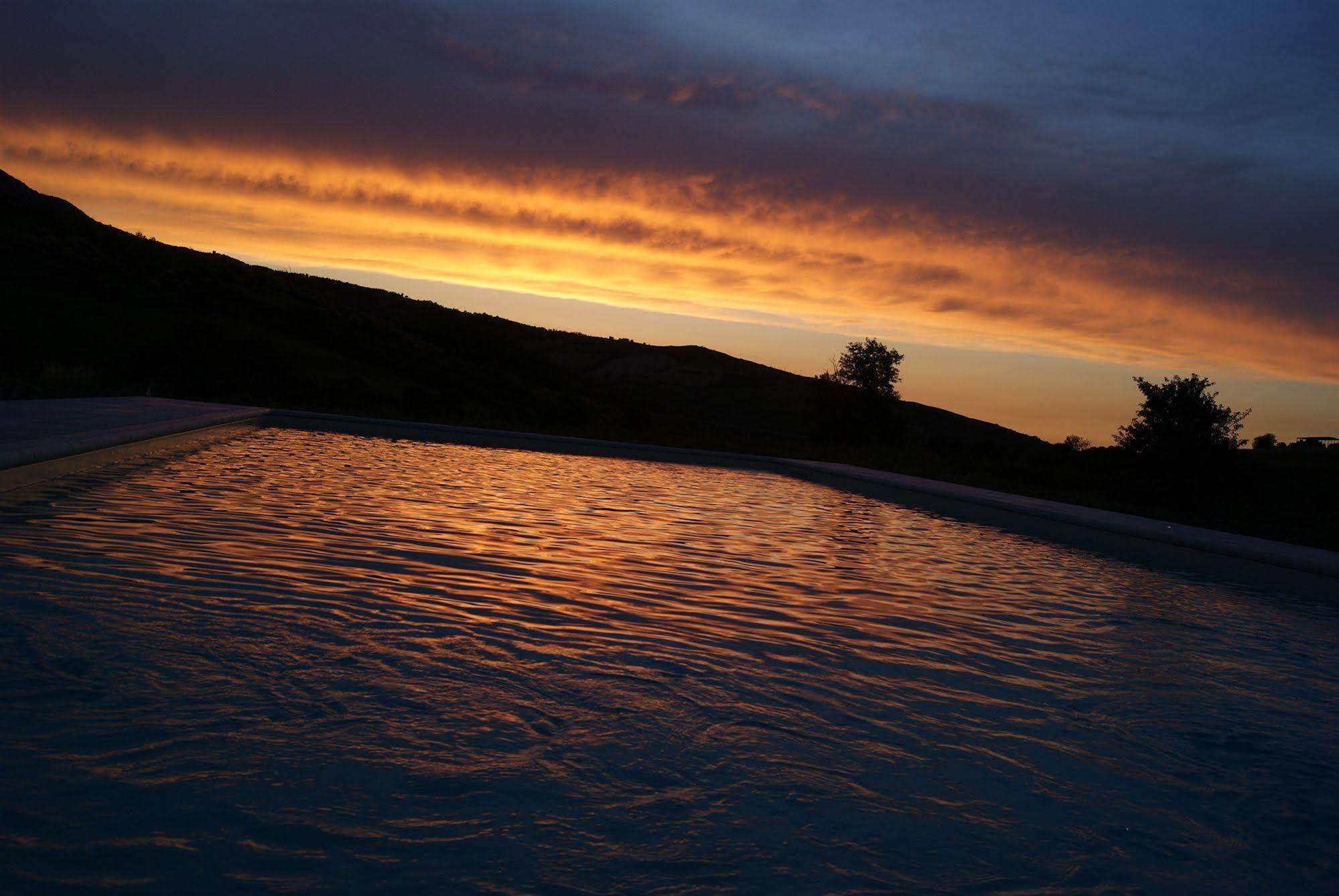 Agriturismo Podere San Giorgio Radicofani Buitenkant foto